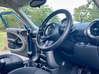 USED 2011 11 MINI COUNTRYMAN 1.6 COOPER 5d 122 BHP ULEZ Compliant With Over &pound;2K's Of Optional Equitment And Full Service History !