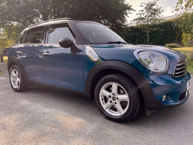 2011 11 MINI Countryman 1.6 COOPER 5d 122 BHP