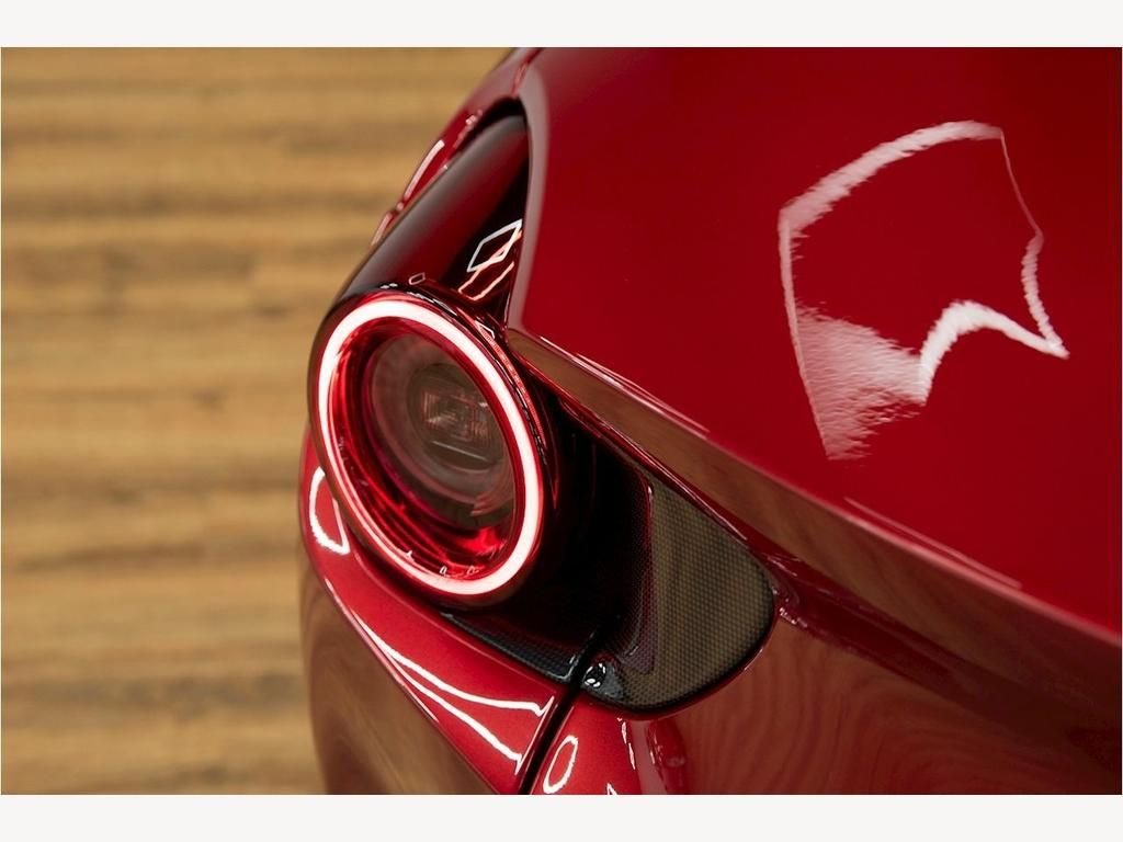 USED 2020 C FERRARI PORTOFINO 3.9 BCA 2d 592 BHP &pound;30k OPTIONS | ROSSO PORTOFINO