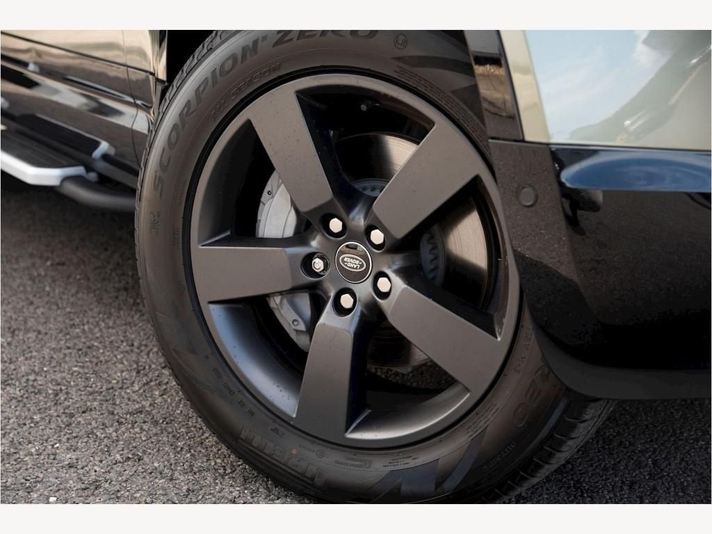 USED 2023 23 LAND ROVER DEFENDER 110 D300 MHEV X-Dynamic HSE Auto 4WD Euro 6 (s/s) 5dr ESTATE