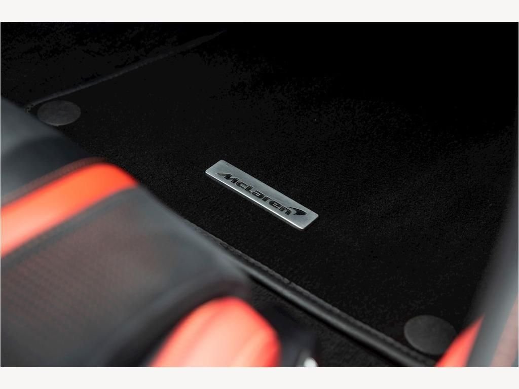 USED 2018 18 MCLAREN 720S 4.0 V8 SSG 2d 711 BHP FULL MCL HISTORY | HUGE SPEC