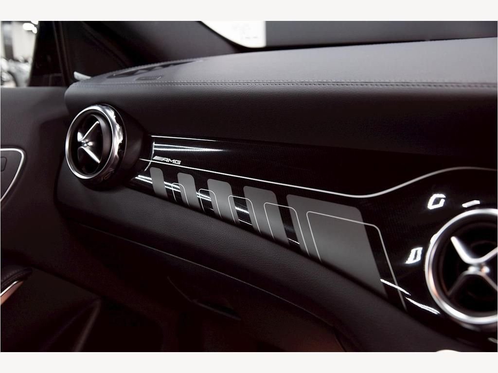 USED 2017 67 MERCEDES-BENZ GLA-CLASS 2.0 AMG GLA 45 4MATIC PREMIUM 5d 375 BHP AERO PACK | AMG EXHAUST