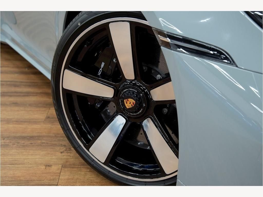 USED 2023 23 PORSCHE 911 3.7 SPORT CLASSIC 2d 543 BHP ONE OF 1,250 WORLDWIDE