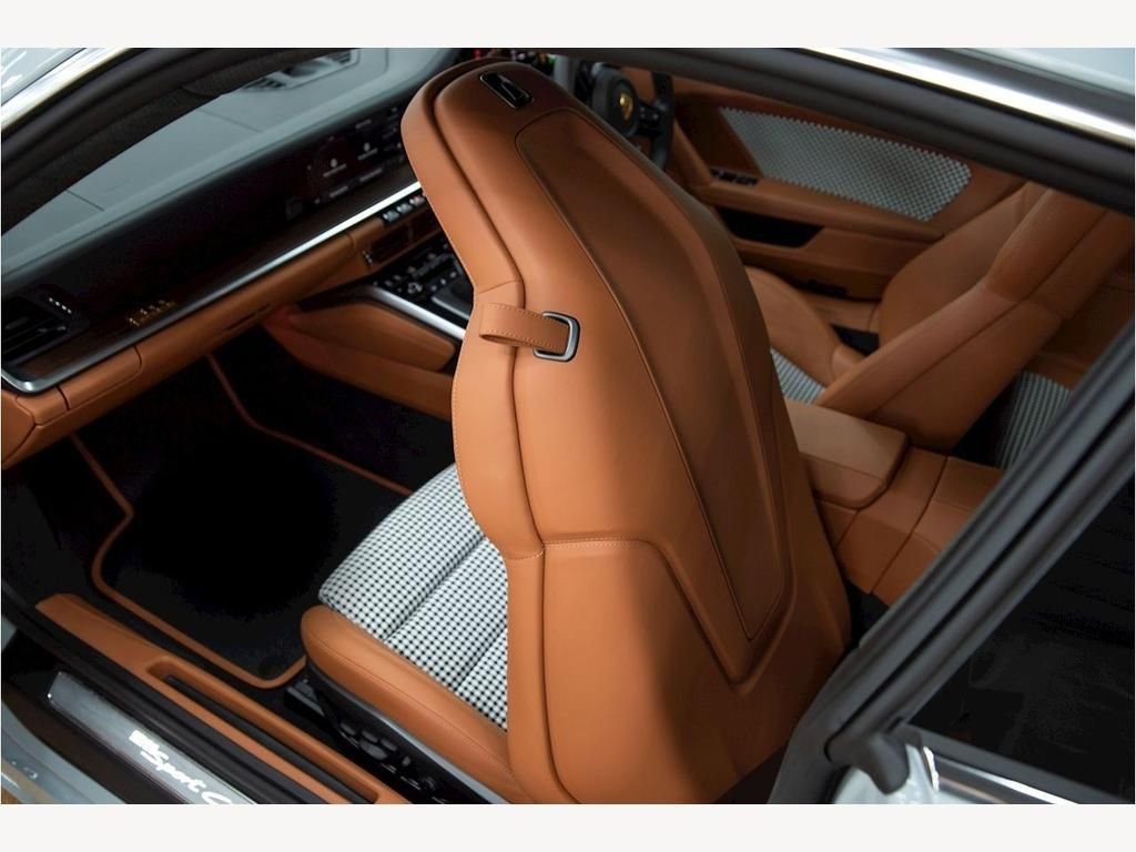 USED 2023 23 PORSCHE 911 3.7 SPORT CLASSIC 2d 543 BHP ONE OF 1,250 WORLDWIDE