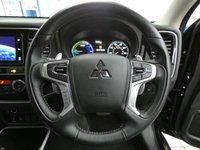 USED 2019 69 MITSUBISHI OUTLANDER 2.4 PHEV JURO 5d 207 BHP APP SAT NAV REAR VIEW CAMERA PART LEATHER HEATED SEATS MITSUBISHI WARRANTY TILL SEPT 2024