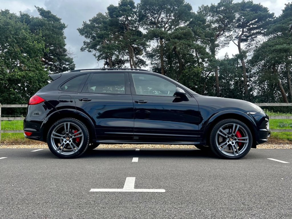 USED 2014 06 PORSCHE CAYENNE 4.8 V8 TURBO 500 BHP // TIPTRONIC S // 5d // px swap 