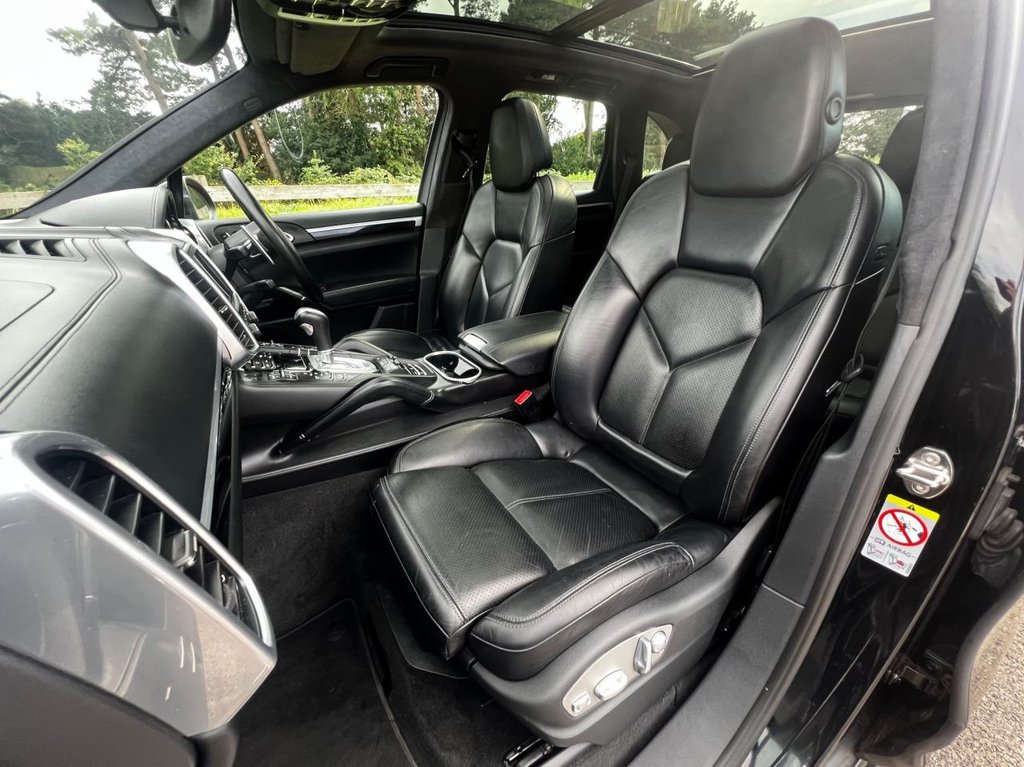 USED 2014 06 PORSCHE CAYENNE 4.8 V8 TURBO 500 BHP // TIPTRONIC S // 5d // px swap 