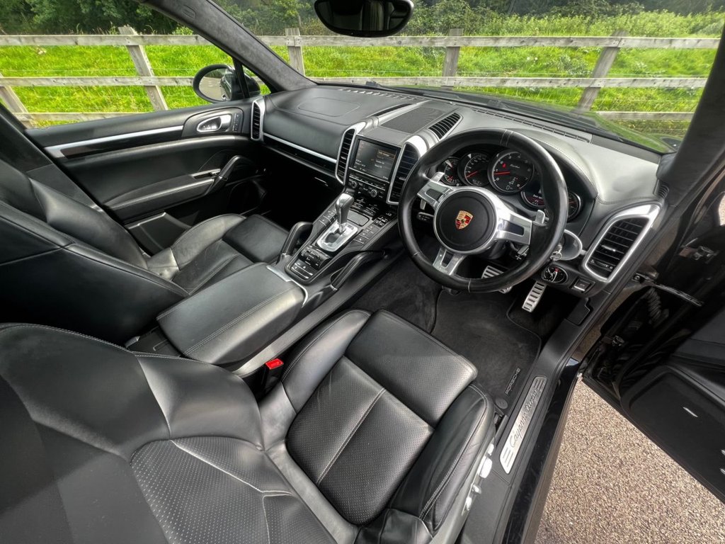 USED 2014 06 PORSCHE CAYENNE 4.8 V8 TURBO 500 BHP // TIPTRONIC S // 5d // px swap 