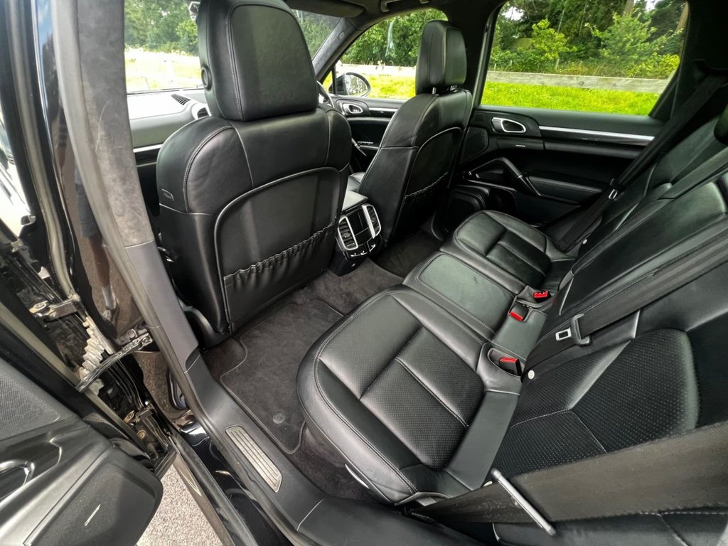 USED 2014 06 PORSCHE CAYENNE 4.8 V8 TURBO 500 BHP // TIPTRONIC S // 5d // px swap 