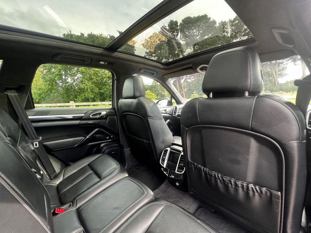 USED 2014 06 PORSCHE CAYENNE 4.8 V8 TURBO 500 BHP // TIPTRONIC S // 5d // px swap 