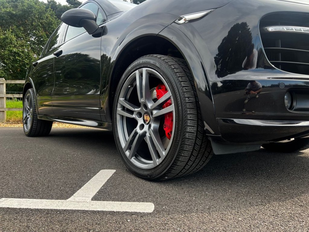 USED 2014 06 PORSCHE CAYENNE 4.8 V8 TURBO 500 BHP // TIPTRONIC S // 5d // px swap 