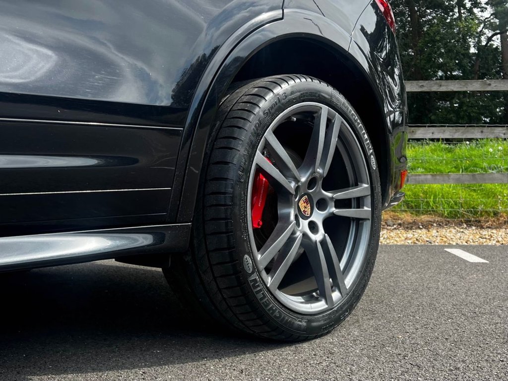 USED 2014 06 PORSCHE CAYENNE 4.8 V8 TURBO 500 BHP // TIPTRONIC S // 5d // px swap 