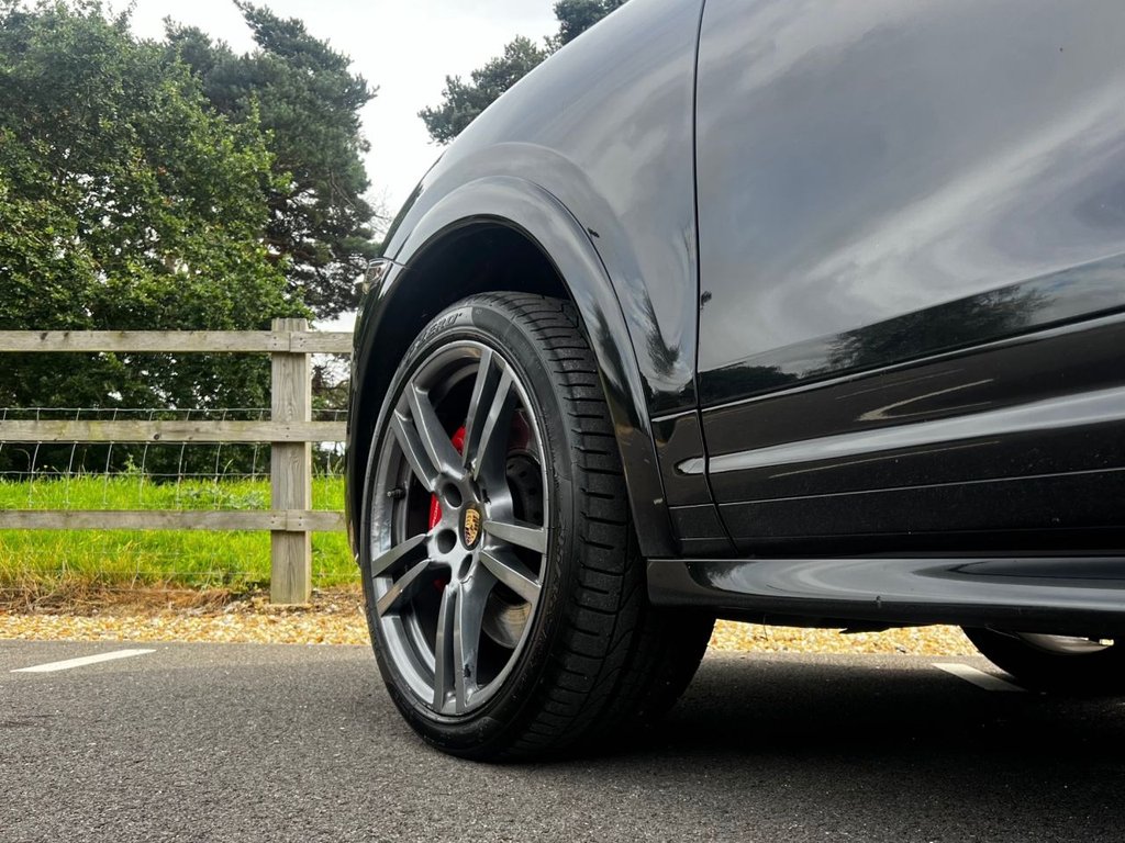 USED 2014 06 PORSCHE CAYENNE 4.8 V8 TURBO 500 BHP // TIPTRONIC S // 5d // px swap 