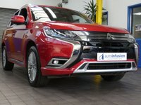 USED 2019 69 MITSUBISHI OUTLANDER 2.4 PHEV 4H 5d 207 BHP 4WD APP SAT NAV LEATHER CAMERA 1 OWNER EXCELLENT SERVICE HISTORY MITSUBISHI WARRANTY TILL DEC 2024 LONDON PCO COMPLIANT