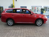 USED 2019 69 MITSUBISHI OUTLANDER 2.4 PHEV 4H 5d 207 BHP 4WD APP SAT NAV LEATHER CAMERA 1 OWNER EXCELLENT SERVICE HISTORY MITSUBISHI WARRANTY TILL DEC 2024 LONDON PCO COMPLIANT