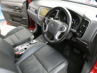 USED 2019 69 MITSUBISHI OUTLANDER 2.4 PHEV 4H 5d 207 BHP 4WD APP SAT NAV LEATHER CAMERA 1 OWNER EXCELLENT SERVICE HISTORY MITSUBISHI WARRANTY TILL DEC 2024 LONDON PCO COMPLIANT