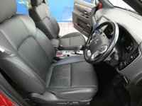USED 2019 69 MITSUBISHI OUTLANDER 2.4 PHEV 4H 5d 207 BHP 4WD APP SAT NAV LEATHER CAMERA 1 OWNER EXCELLENT SERVICE HISTORY MITSUBISHI WARRANTY TILL DEC 2024 LONDON PCO COMPLIANT