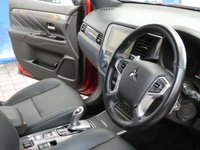 USED 2019 69 MITSUBISHI OUTLANDER 2.4 PHEV 4H 5d 207 BHP 4WD APP SAT NAV LEATHER CAMERA 1 OWNER EXCELLENT SERVICE HISTORY MITSUBISHI WARRANTY TILL DEC 2024 LONDON PCO COMPLIANT