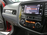 USED 2019 69 MITSUBISHI OUTLANDER 2.4 PHEV 4H 5d 207 BHP 4WD APP SAT NAV LEATHER CAMERA 1 OWNER EXCELLENT SERVICE HISTORY MITSUBISHI WARRANTY TILL DEC 2024 LONDON PCO COMPLIANT