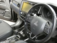 USED 2020 20 MITSUBISHI OUTLANDER 2.0 EXCEED 5d 148 BHP 7 SEATS SAT NAV LEATHER CAMERA 1 OWNER MITSUBISHI WARRANTY TILL JUNE 2025