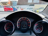 USED 2014 64 HONDA JAZZ 1.3 I-VTEC ES PLUS 5d 99 BHP Stunning Jazz With Sat Nav & Reverse Cam