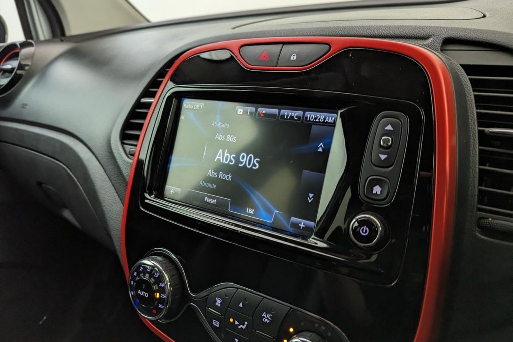 USED 2016 66 RENAULT CAPTUR 0.9 SIGNATURE NAV TCE 5d  
