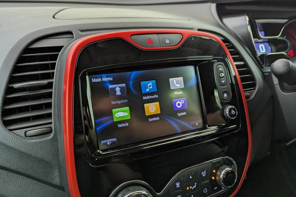 USED 2016 66 RENAULT CAPTUR 0.9 SIGNATURE NAV TCE 5d  