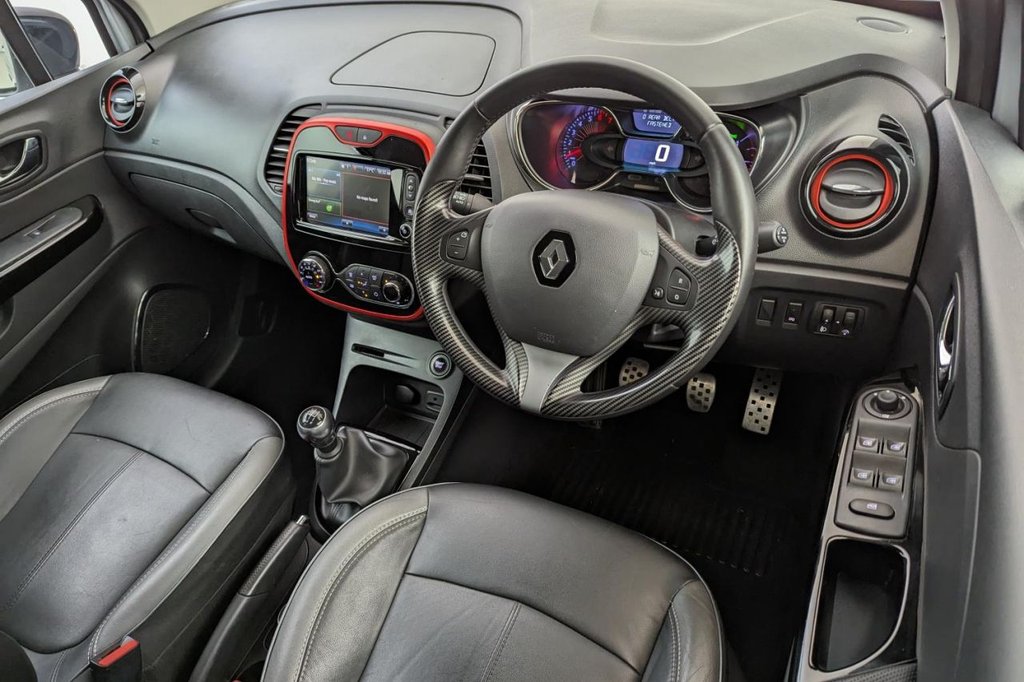 USED 2016 66 RENAULT CAPTUR 0.9 SIGNATURE NAV TCE 5d  