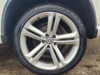 USED 2013 13 VOLKSWAGEN TIGUAN 2.0 R LINE TDI BLUEMOTION SAT NAV 5d 139 BHP 