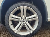 USED 2013 13 VOLKSWAGEN TIGUAN 2.0 R LINE TDI BLUEMOTION SAT NAV 5d 139 BHP 