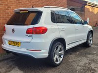 USED 2013 13 VOLKSWAGEN TIGUAN 2.0 R LINE TDI BLUEMOTION SAT NAV 5d 139 BHP 