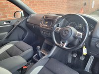 USED 2013 13 VOLKSWAGEN TIGUAN 2.0 R LINE TDI BLUEMOTION SAT NAV 5d 139 BHP 
