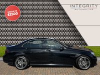 USED 2013 63 MERCEDES-BENZ C-CLASS 6.2 C63 AMG 4d 457 BHP LOW MILES/SUNROOF