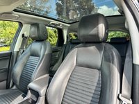 USED 2015 65 LAND ROVER DISCOVERY SPORT 2.0 TD4 HSE LUXURY 5d 180 BHP PAN ROOF-20in ALLOYS-BLACK PACK