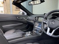USED 2015 15 MERCEDES-BENZ SL 3.0 SL400 AMG SPORT 2d 329 BHP 