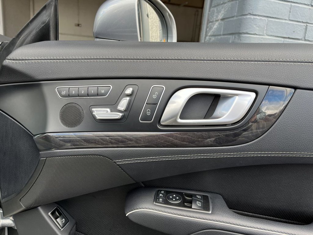 USED 2015 15 MERCEDES-BENZ SL 3.0 SL400 AMG SPORT 2d 329 BHP 