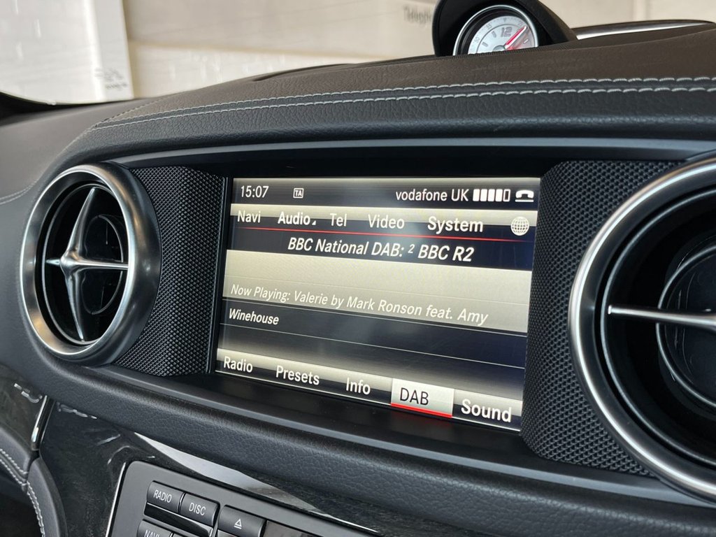USED 2015 15 MERCEDES-BENZ SL 3.0 SL400 AMG SPORT 2d 329 BHP 