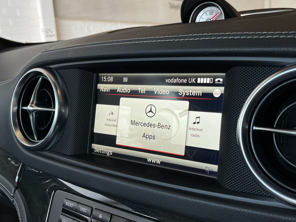 USED 2015 15 MERCEDES-BENZ SL 3.0 SL400 AMG SPORT 2d 329 BHP 