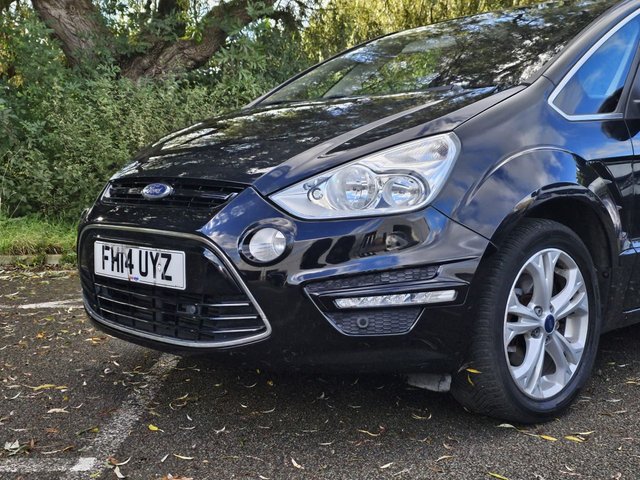 View our FORD S-MAX