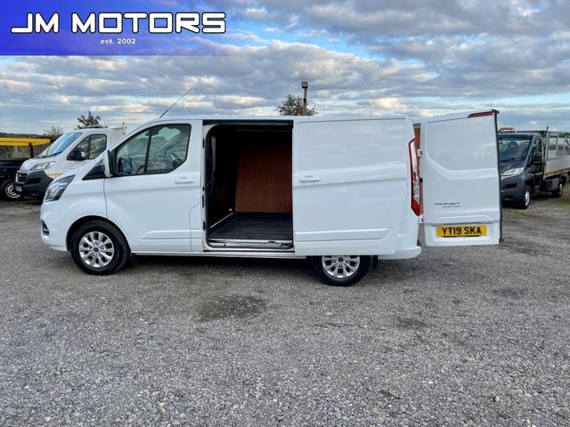View our Ford Transit Custom 2.0 280 LIMITED P/V L1 H1 129 BHP