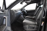 USED 2018 68 VOLKSWAGEN TIGUAN 2.0 R-LINE TDI 4MOTION DSG 5d 148 BHP Pan Roof, Discover Nav, Apps