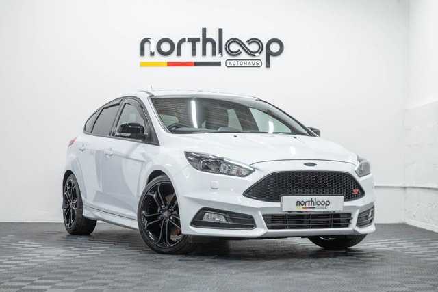 2015 65 Ford Focus 2.0 ST-3 5d 247 BHP