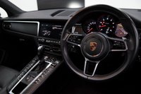 USED 2019 69 PORSCHE MACAN 2.0 PDK 5d 242 BHP 