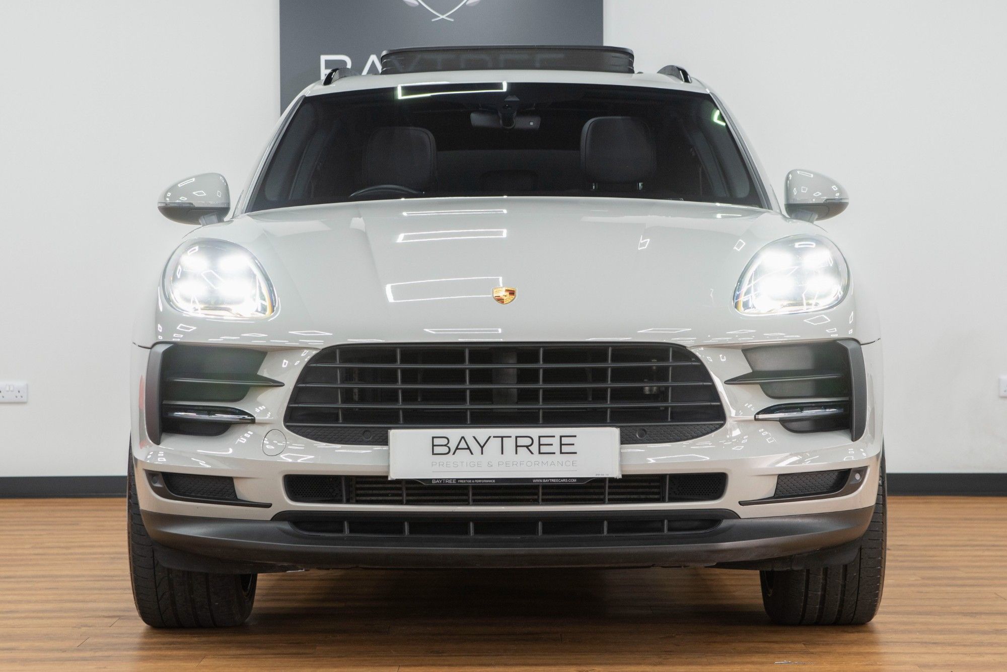 USED 2019 69 PORSCHE MACAN 2.0 PDK 5d 242 BHP 