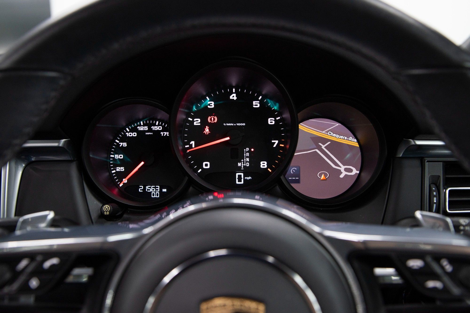 USED 2019 69 PORSCHE MACAN 2.0 PDK 5d 242 BHP 