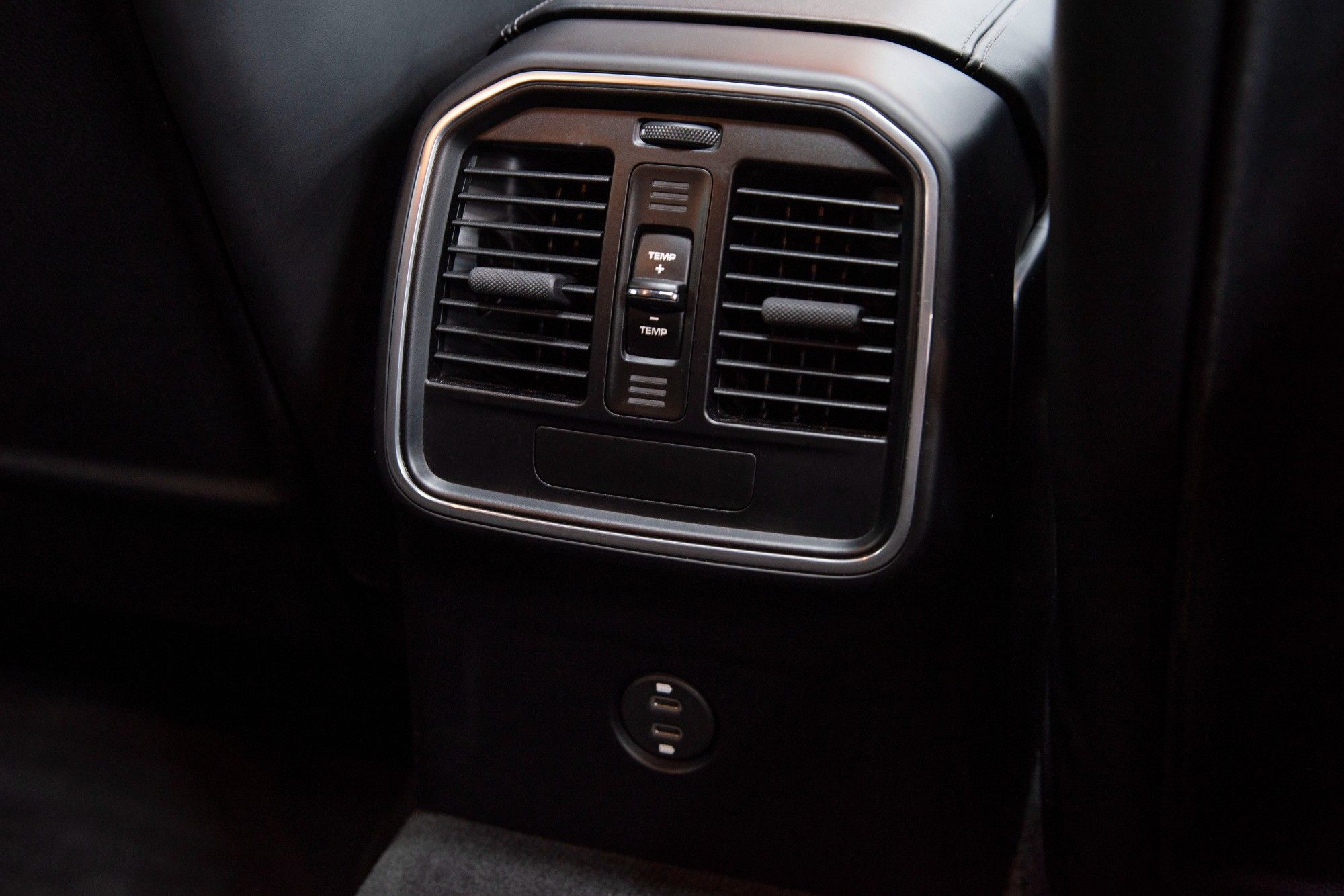 USED 2019 69 PORSCHE MACAN 2.0 PDK 5d 242 BHP 