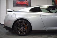 USED 2009 59 NISSAN GT-R 3.8 BLACK EDITION 2d 479 BHP BESPOKE INTERIOR / LOW MILES!!