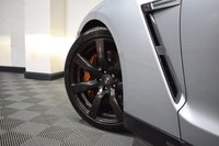 USED 2009 59 NISSAN GT-R 3.8 BLACK EDITION 2d 479 BHP BESPOKE INTERIOR / LOW MILES!!