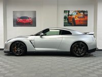 USED 2009 59 NISSAN GT-R 3.8 BLACK EDITION 2d 479 BHP BESPOKE INTERIOR / LOW MILES!!
