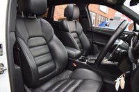 USED 2018 68 PORSCHE MACAN 2.0 PDK 5d AUTO 242 BHP PAN ROOF / PASM / BOSE / PDLS+